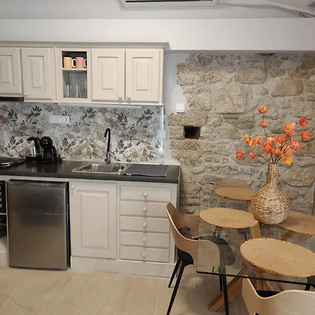 Apartament Eleousa House *