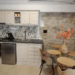 Apartment Eleousa House *