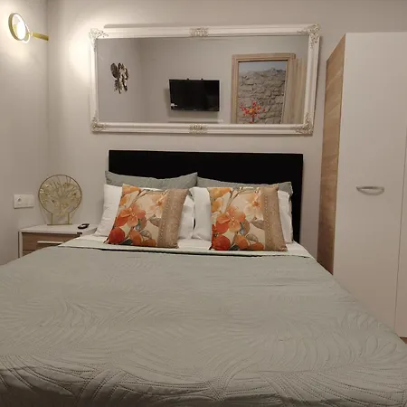 Apartment Eleousa House