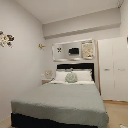 Apartment Eleousa House