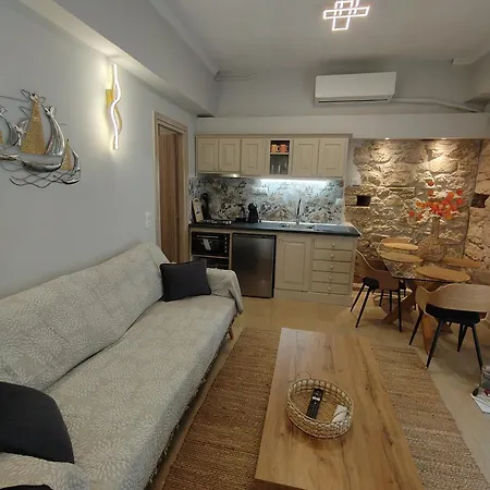 Eleousa House شقة